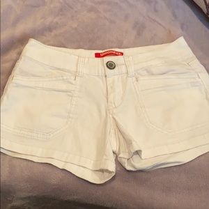 White shorts SALE!2/20 ACCEPTING OFFERS